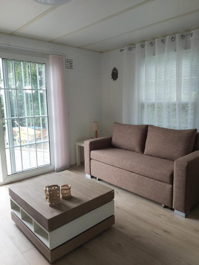 Bospareltjes Luxe Chalets Alleen Voor Recreatie โอสเตอร์ไวก์ ภายนอก รูปภาพ