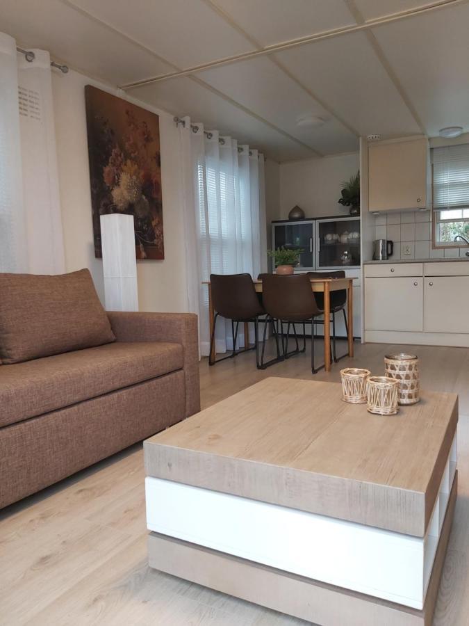 Bospareltjes Luxe Chalets Alleen Voor Recreatie โอสเตอร์ไวก์ ภายนอก รูปภาพ